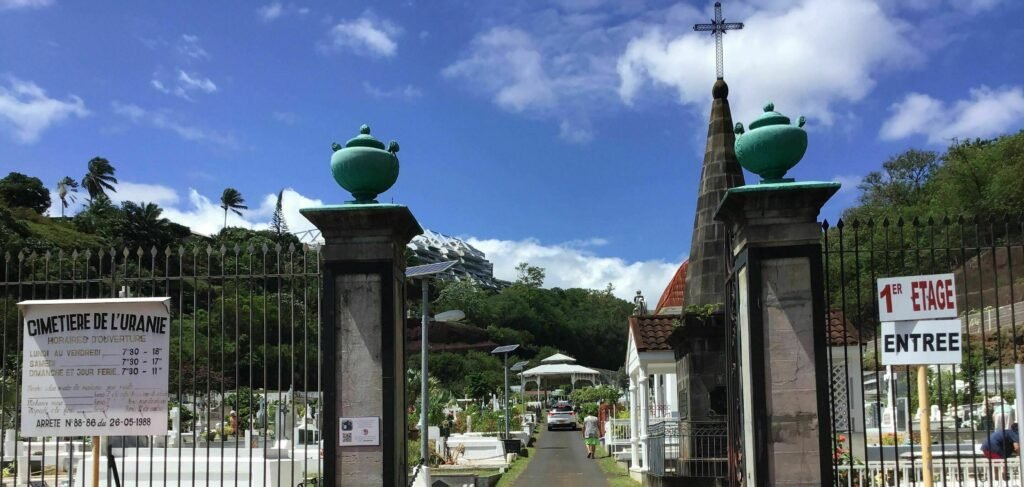 Uranie Cimetery Parking 3 1024x487